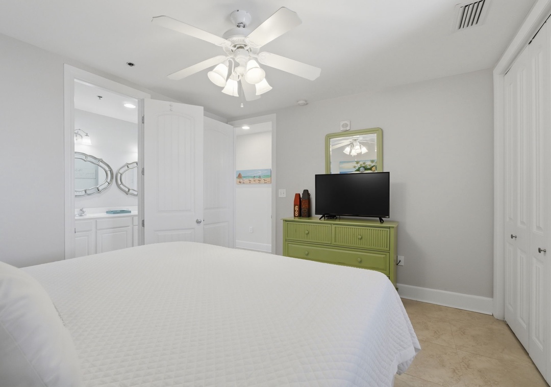 Sailmaker 901- Bedroom 4 & View to Bathroom 3