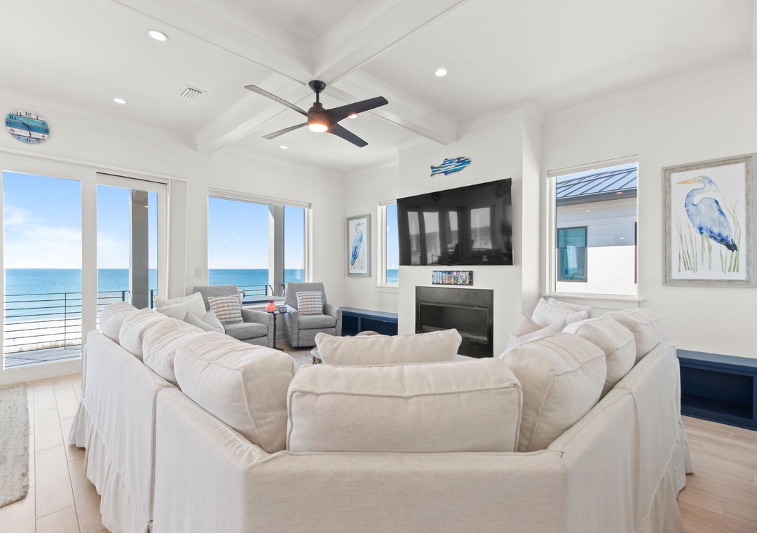 Vivianna #11- Third Floor - Living Room