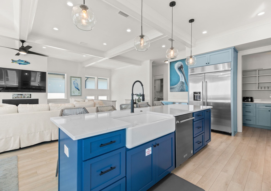 Vivianna #11- Third Floor - Kitchen