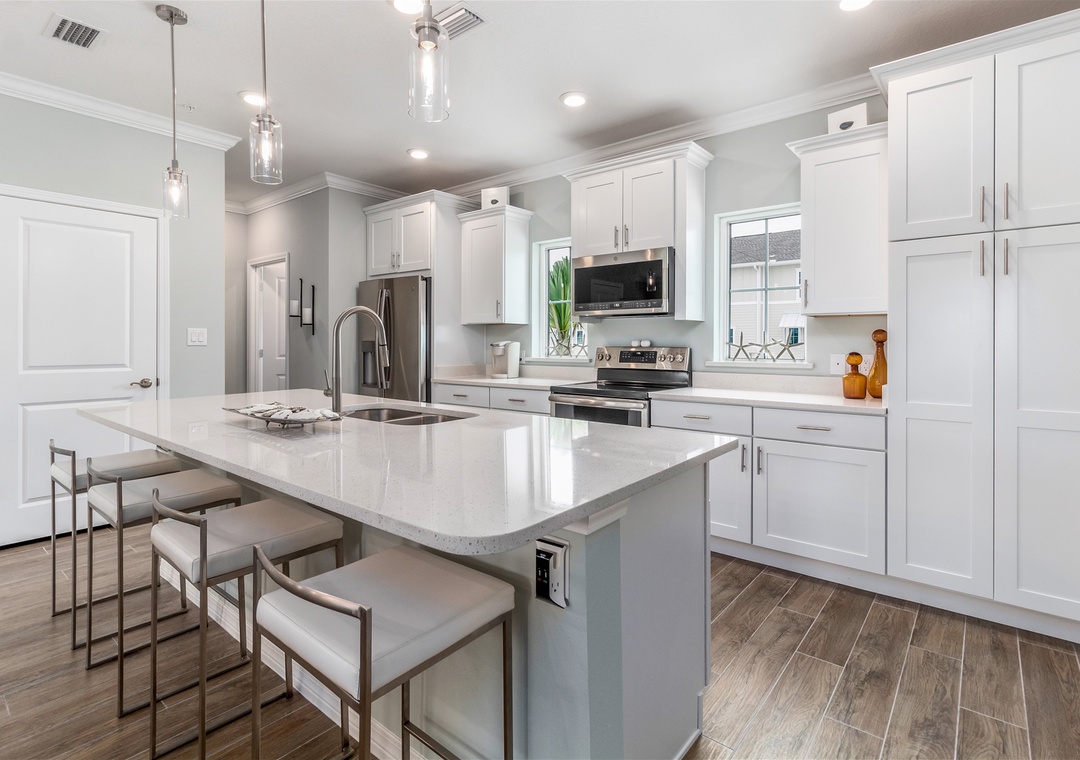 Lost Key Afterdune Delight Kitchen and Kitchen Bar Seating