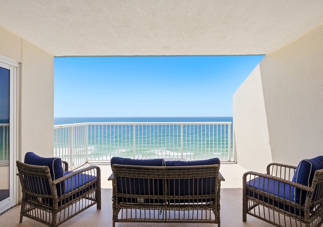 Sandy Key 827- Step onto your private balcony and sink into comfortable seating while soaking up endless turquoise waves and blue skies stretching to the horizon.