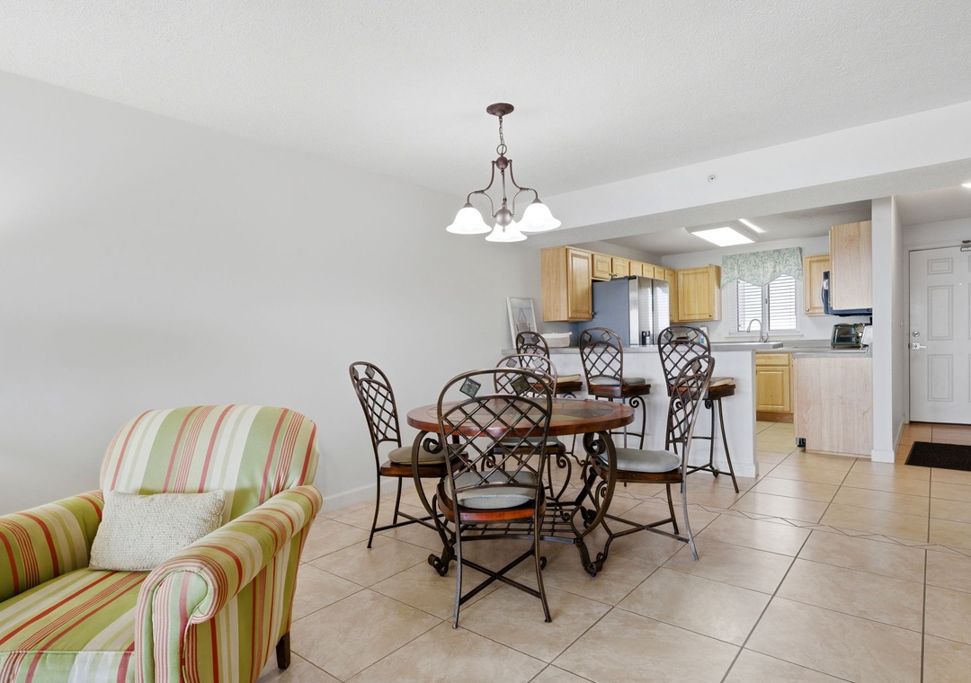 Sandy Key 537- Dining Room View