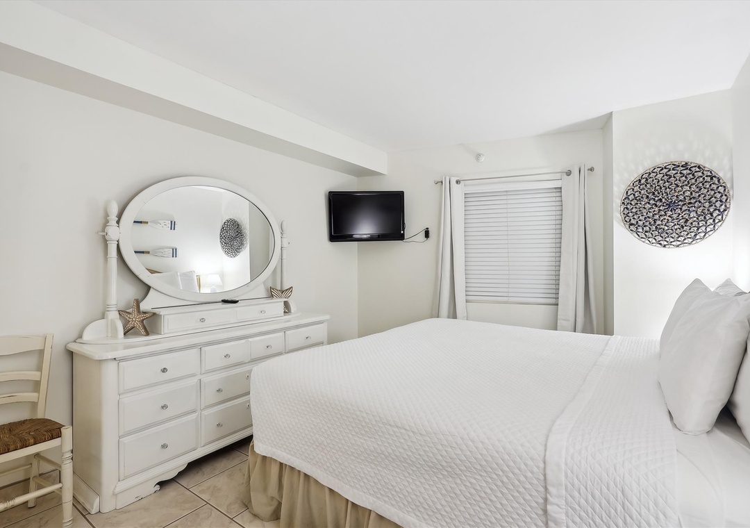 Perdido Skye 25 Guest Bedroom #1