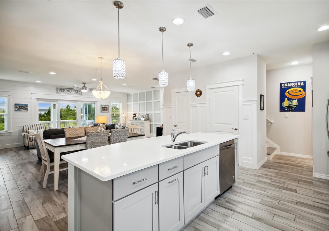 Lost Key Pelicans Paradise Kitchen Island