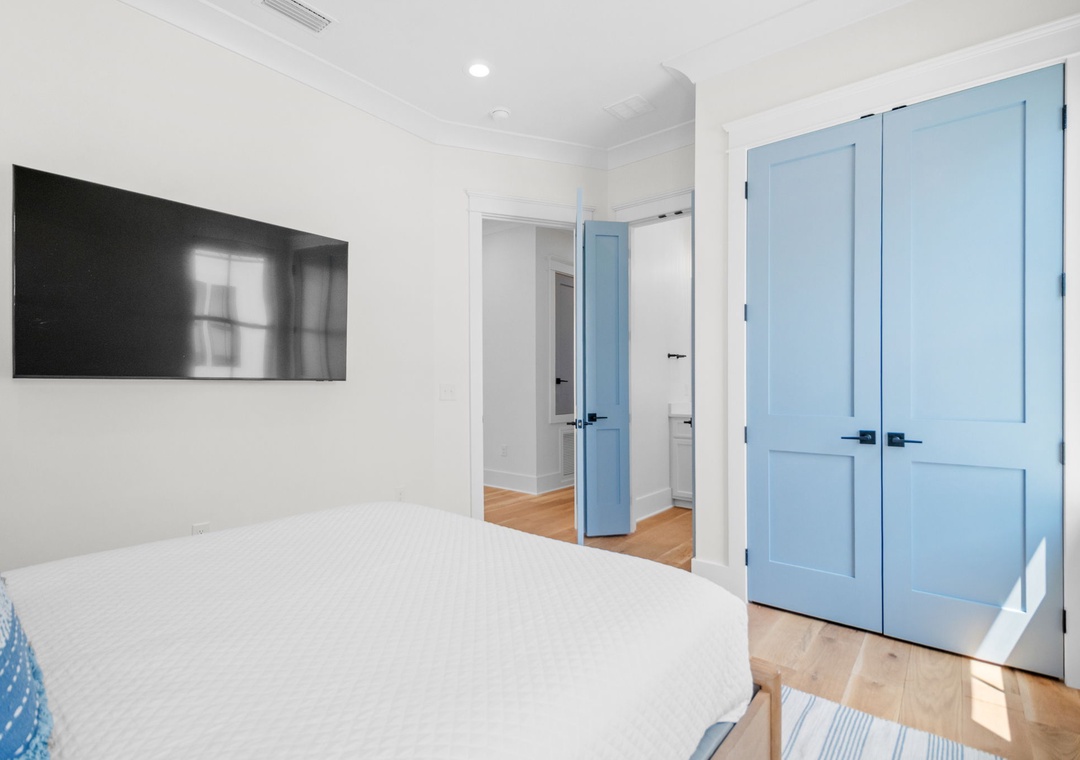 Azura - Second Floor - Sixth Bedroom