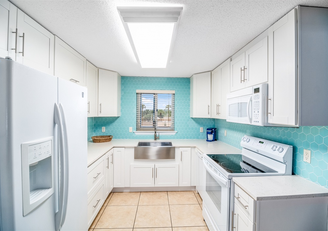 Sandy Key 227 Kitchen