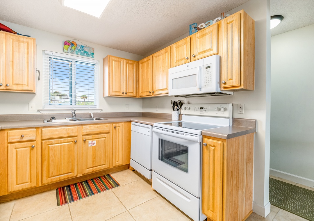 Sandy Key 233 Kitchen