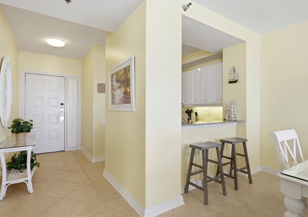 Beach Colony W6B- Bar Stools & Foyer
