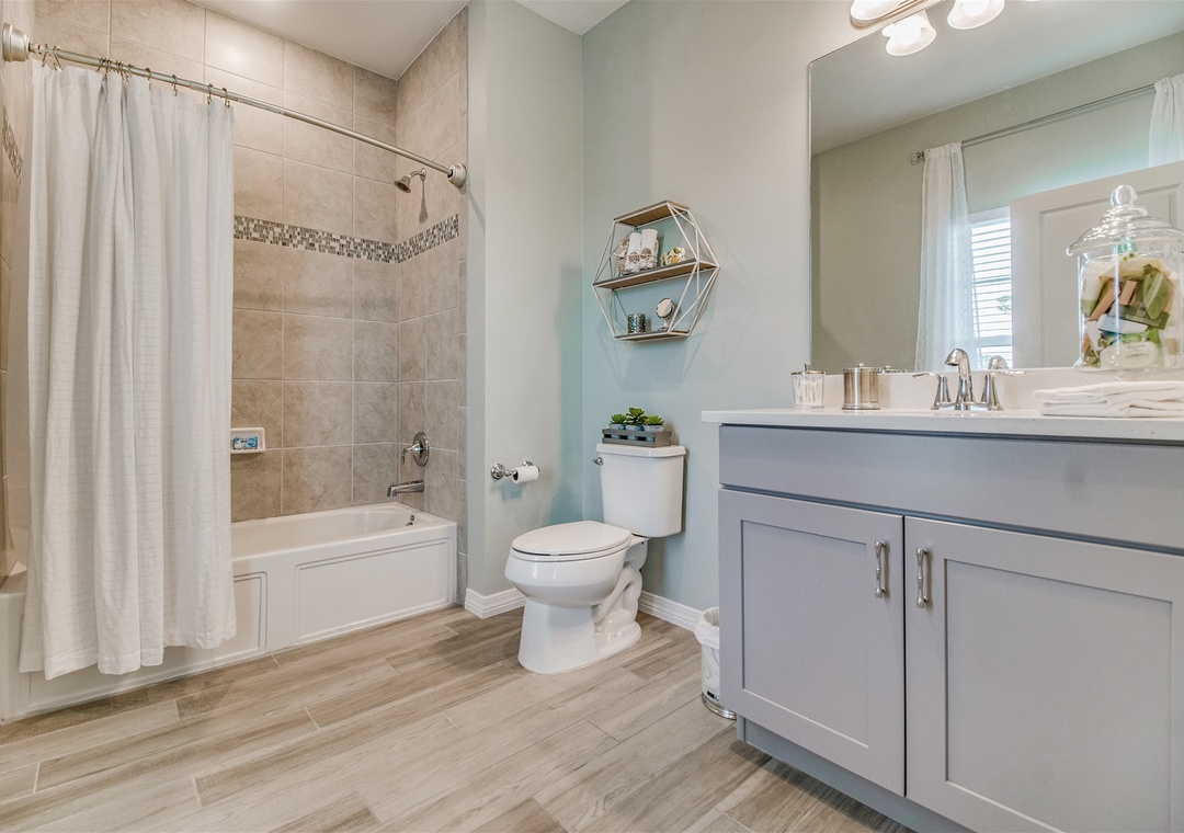 Lost Key Sugar Dune Retreat Guest Bathroom #2