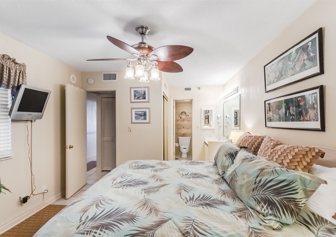 Perdido Sun 112 Guest Bedroom #1 King Bed and Vanity