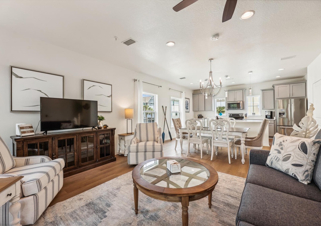 sealaviamainlevel-livingarea18a1633