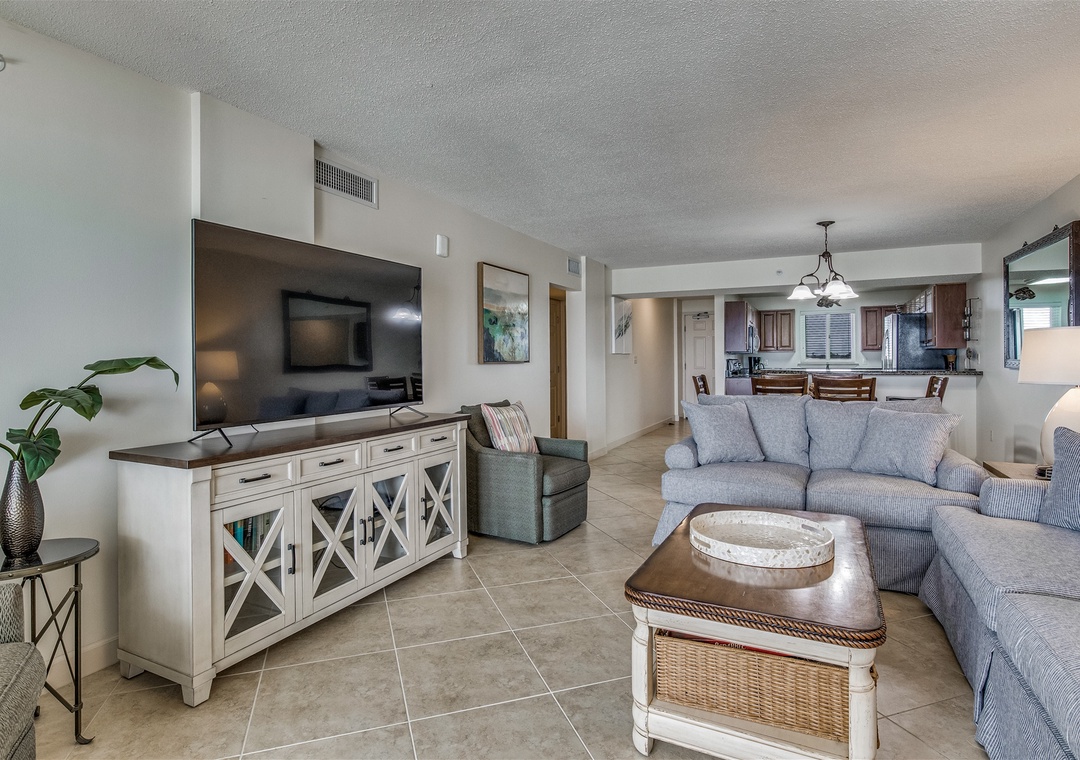 Sandy Key 536 Living Room TV