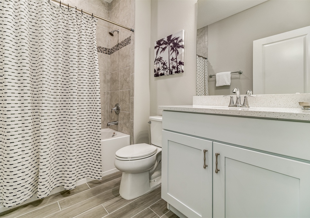 Lost Key Kokomo Guest Bathroom #2