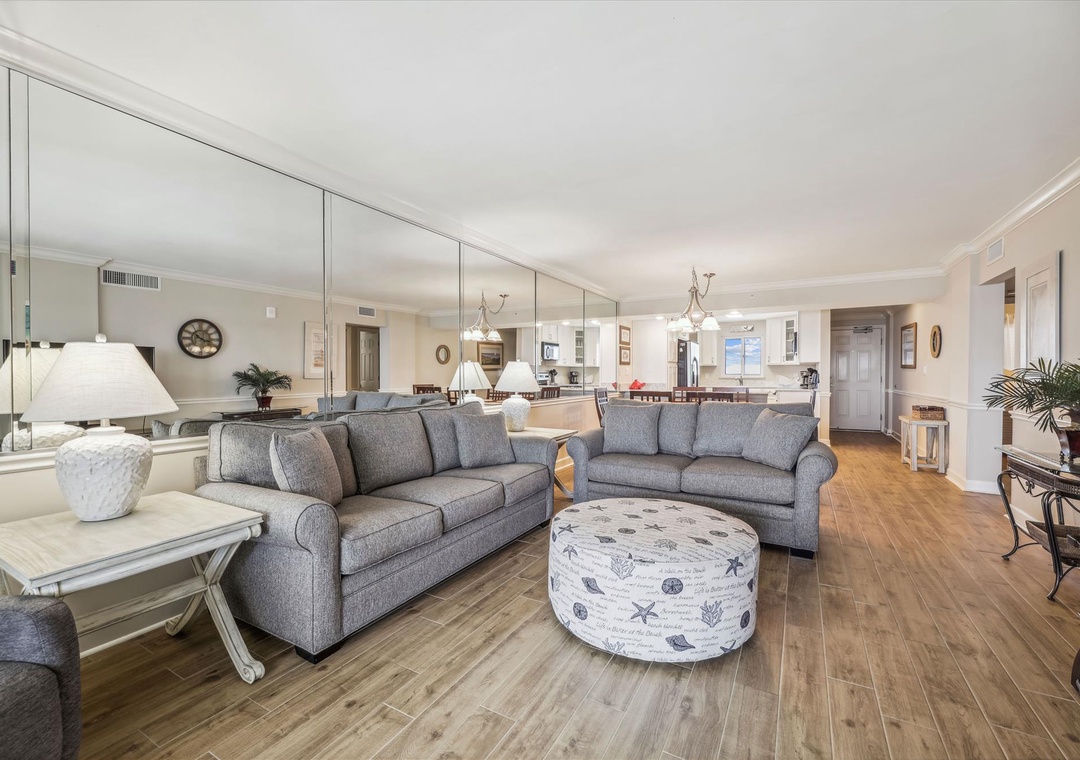 Sandy Key 515 Living Room