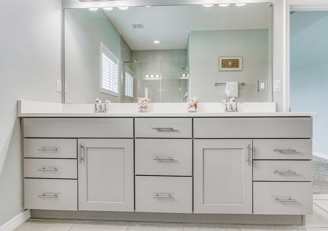 Lost Key Saltee Shack Guest Bathroom #2