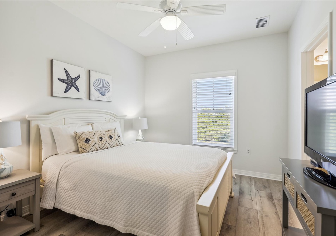 Lost Key Beach Therapy Guest Bedroom #2 Queen Bed