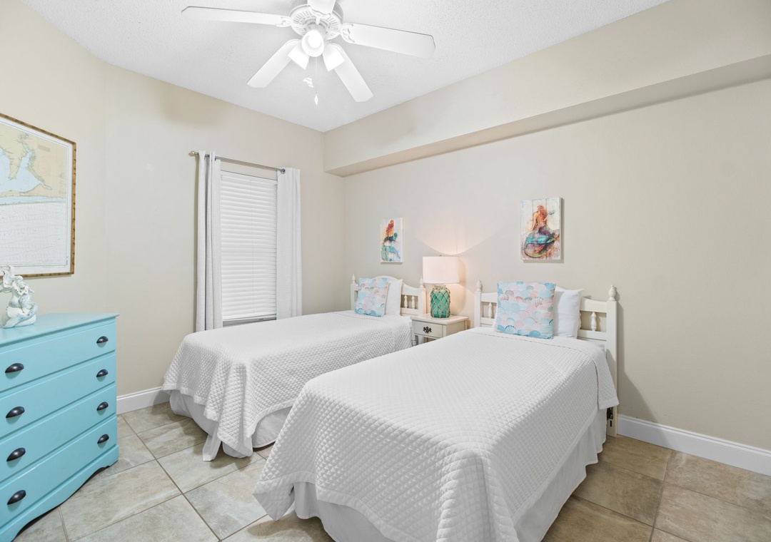 Palacio 404 Guest Bedroom #2 Twin Beds