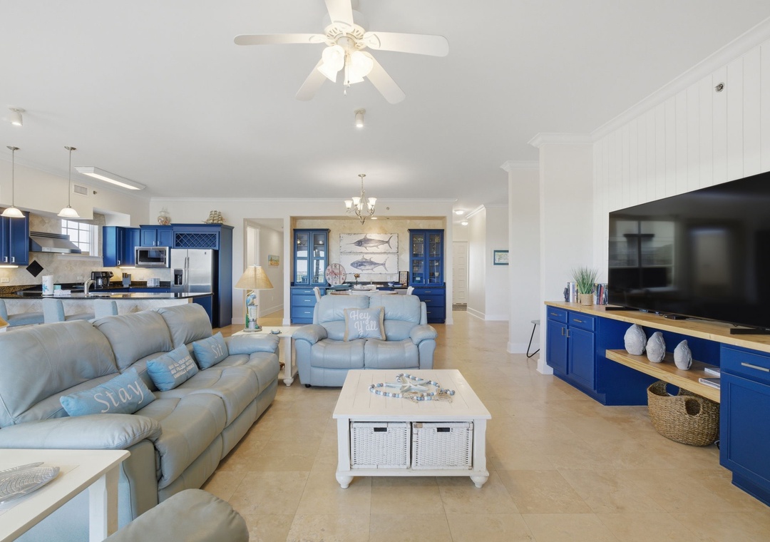 Sailmaker 901- View of Living Room
