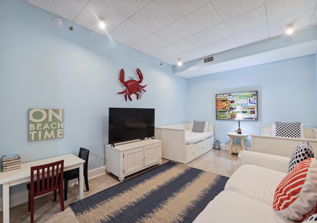 Sailmaker 901 Kids Room with TV