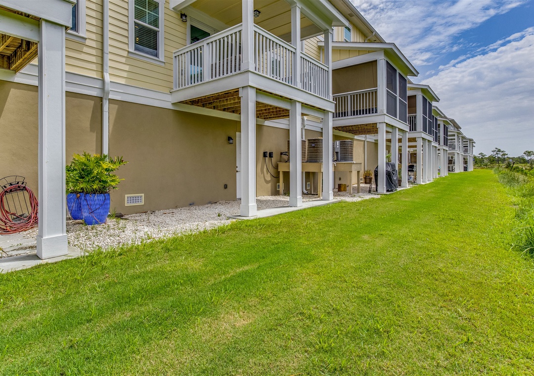 Lost Key Pelicans Paradise Back of unit