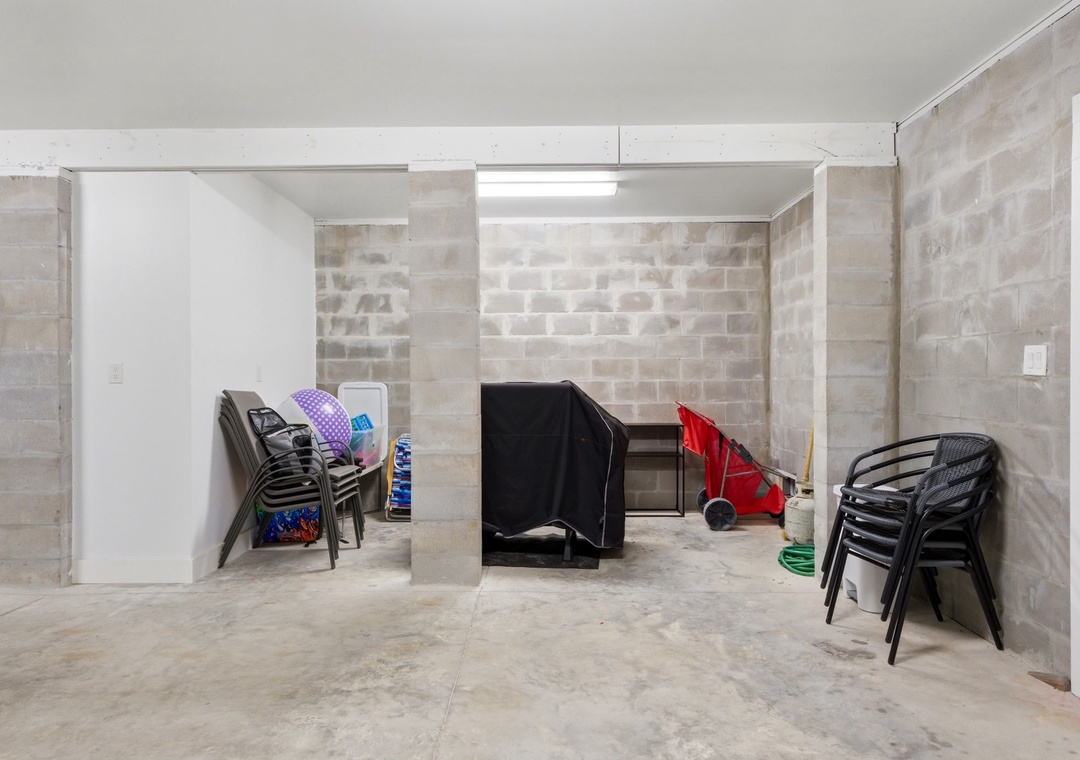 Kokomo- Garage Storage