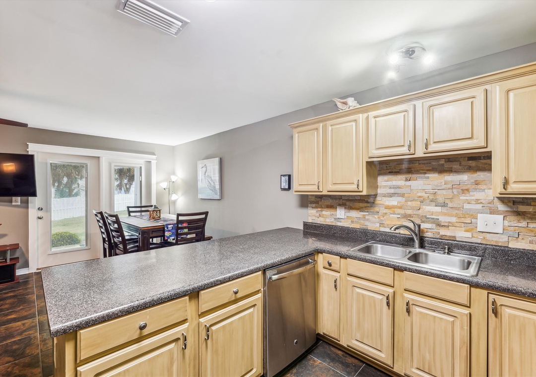 interiors-kitchen-127738146