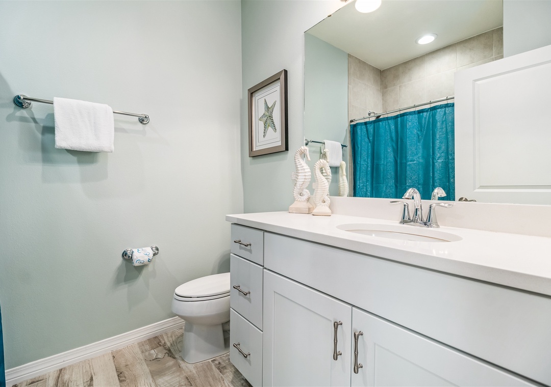 Lost Key Hidden Gem Guest Bathroom #4