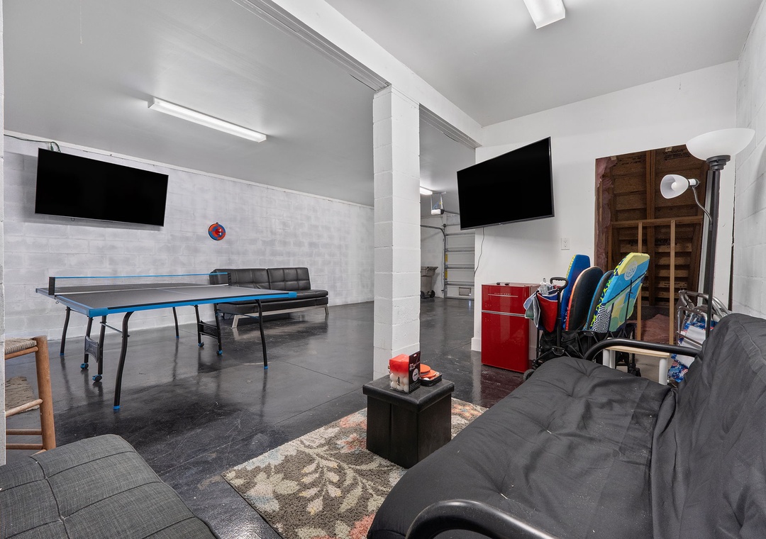Saltwater & Sunsets- Challenge your friends to a match or unwind on the cozy couches in your private game room, complete with table tennis and entertainment.