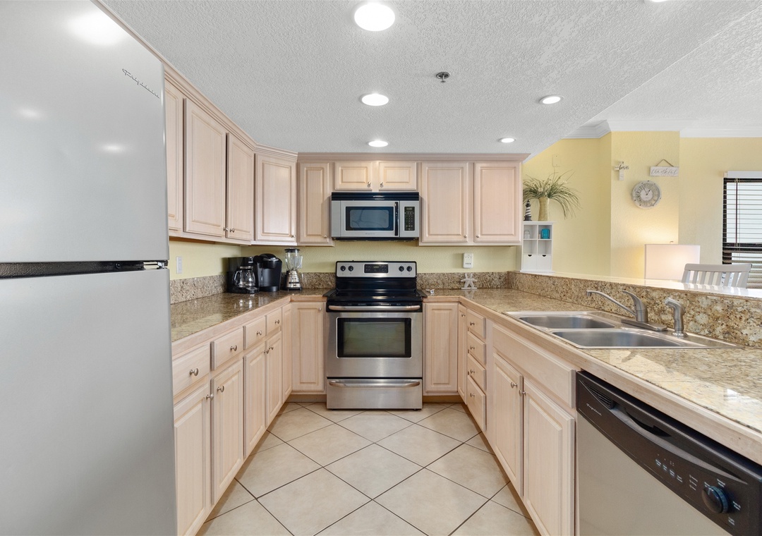 Ocean Breeze East 601 Kitchen