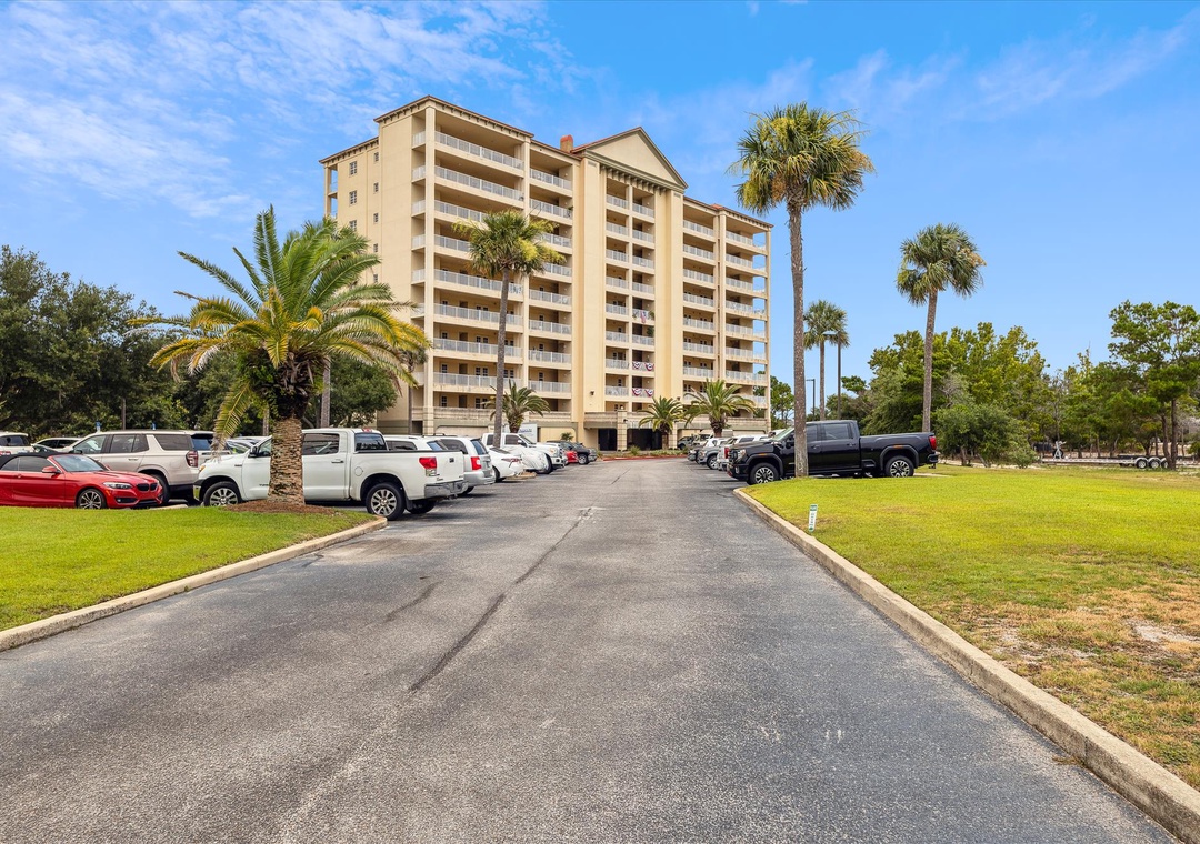 Sailmaker 901 Exterior View of Building