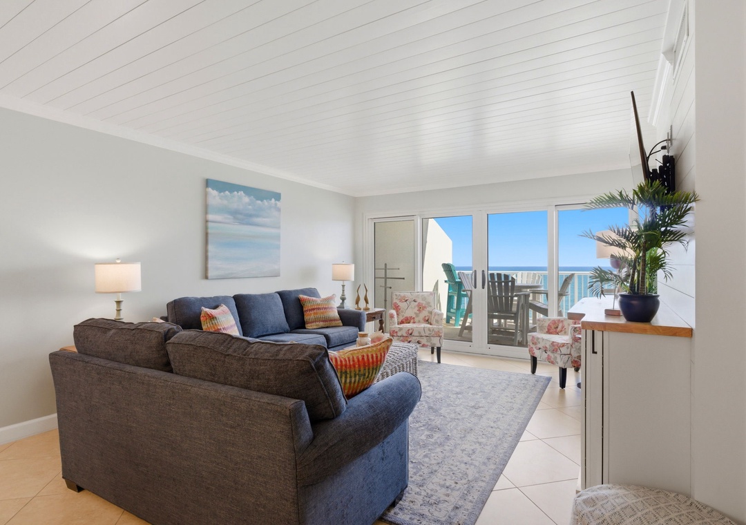 Sandy Key 818- Living Room & Balcony
