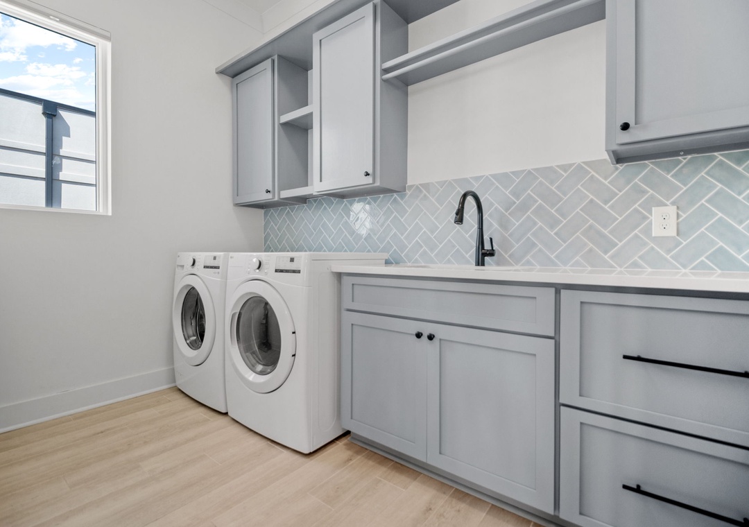 Vivianna #5 - Third Floor - Laundry Room