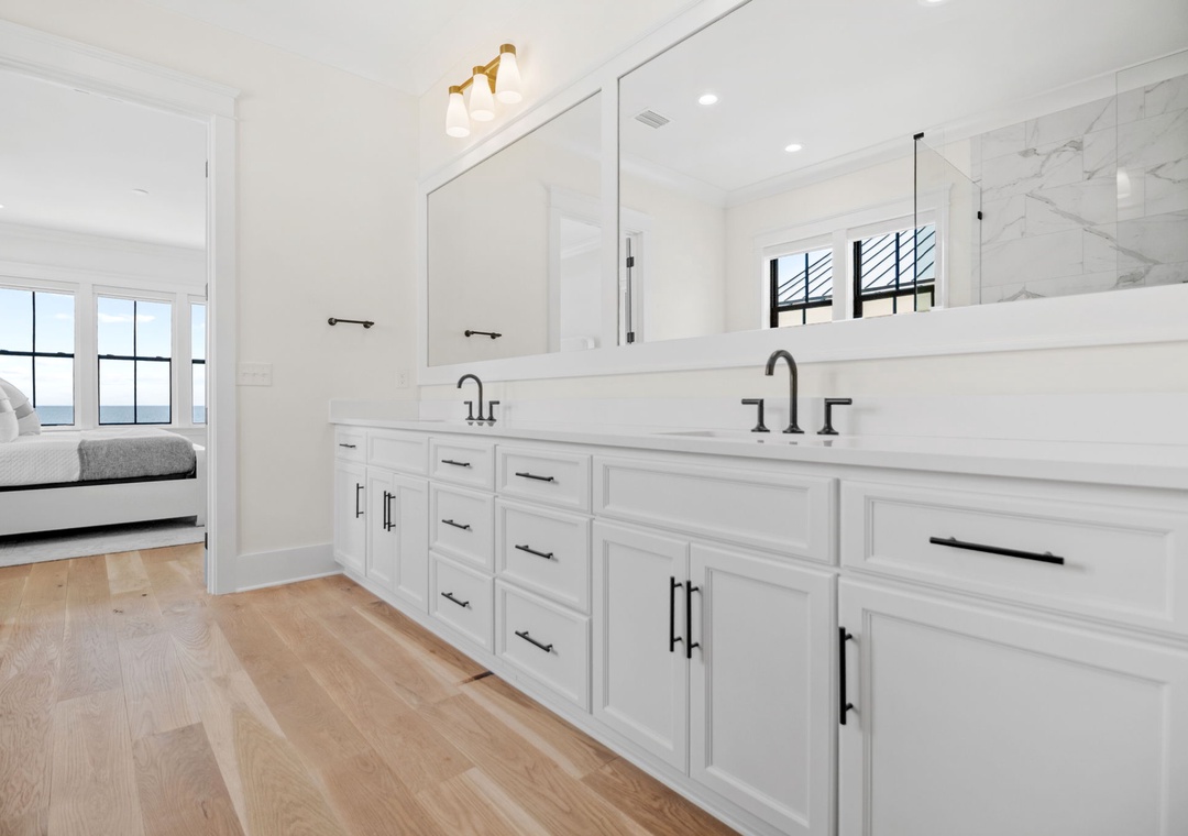 Azura - Second Floor - Primary Bathroom