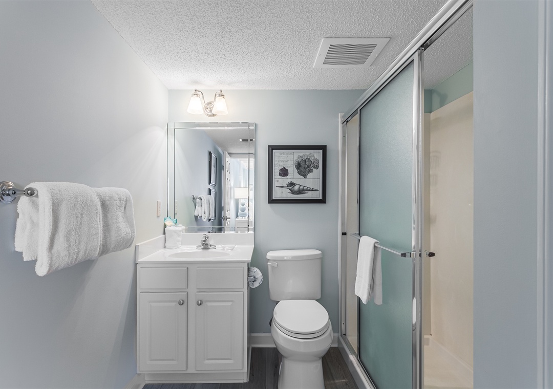 Sandy Key 516 Guest Bathroom #1