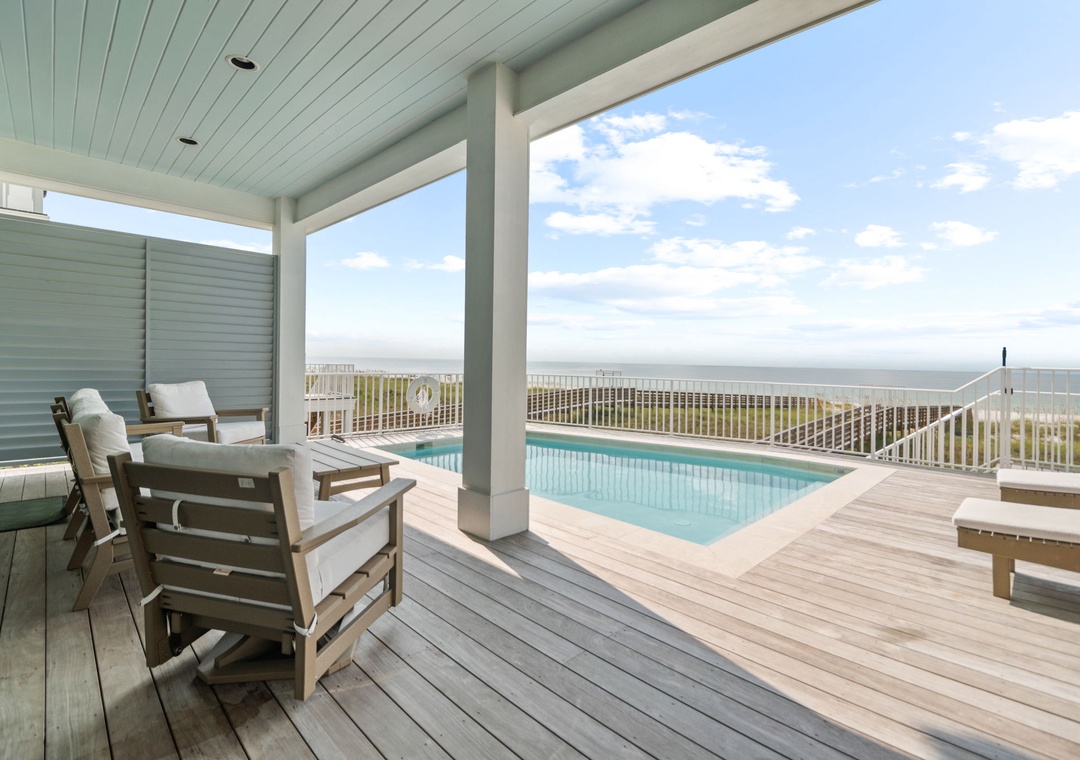 Azura - Patio & Pool