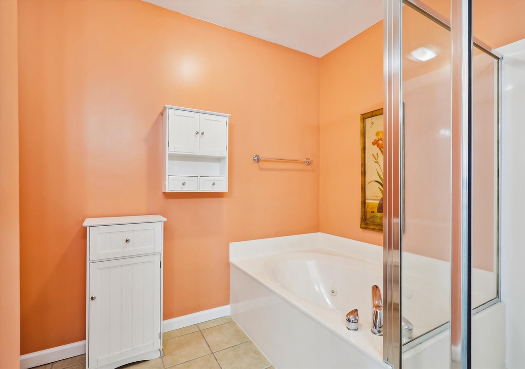 interior-primary bath-windmere-401_101