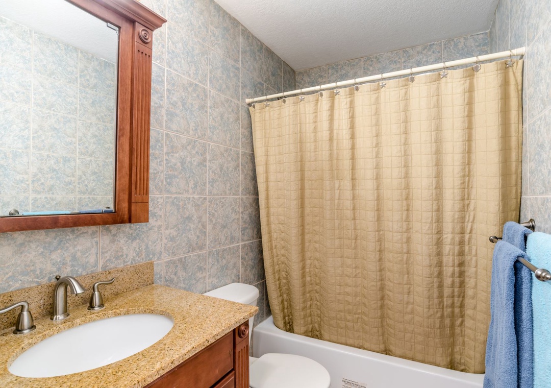 Sundown D32 Guest Bathroom #1