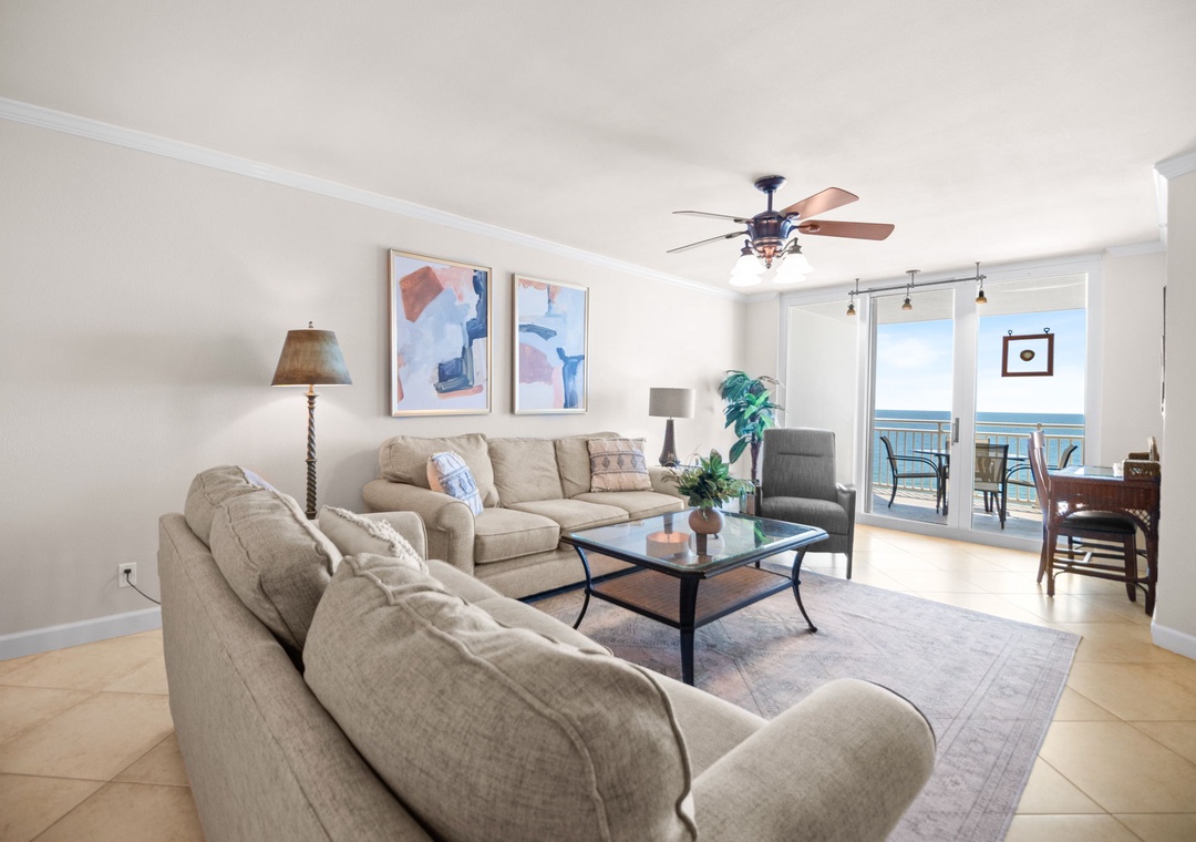 Sea Spray Unit 922 - Living Room