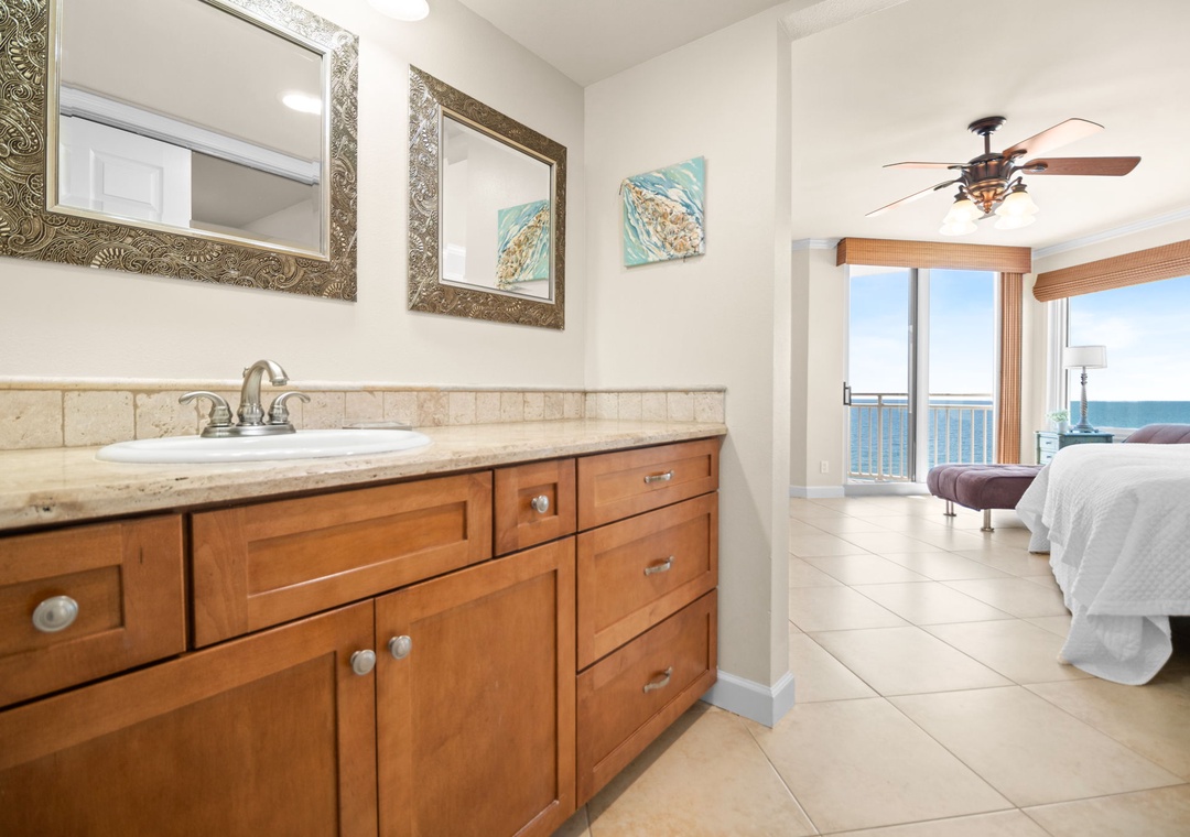 Sea Spray Unit 922 - Primary Bathroom