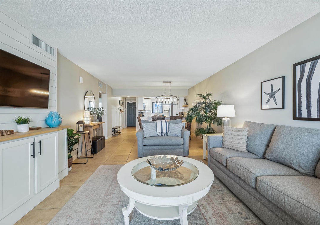 Sandy Key 622 Living Area-128539046