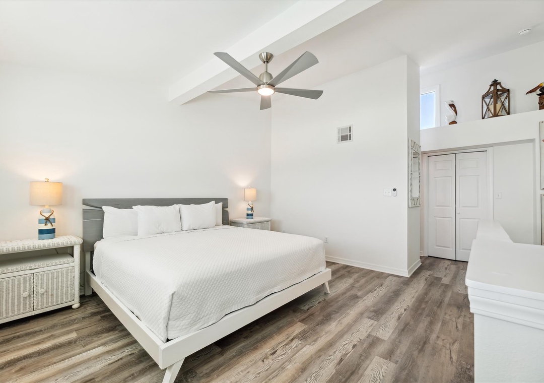 upper level-primary bedroom-126987_161