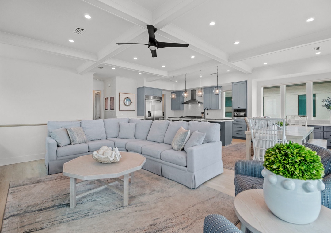 Vivianna #5 - Third Floor - Living Room