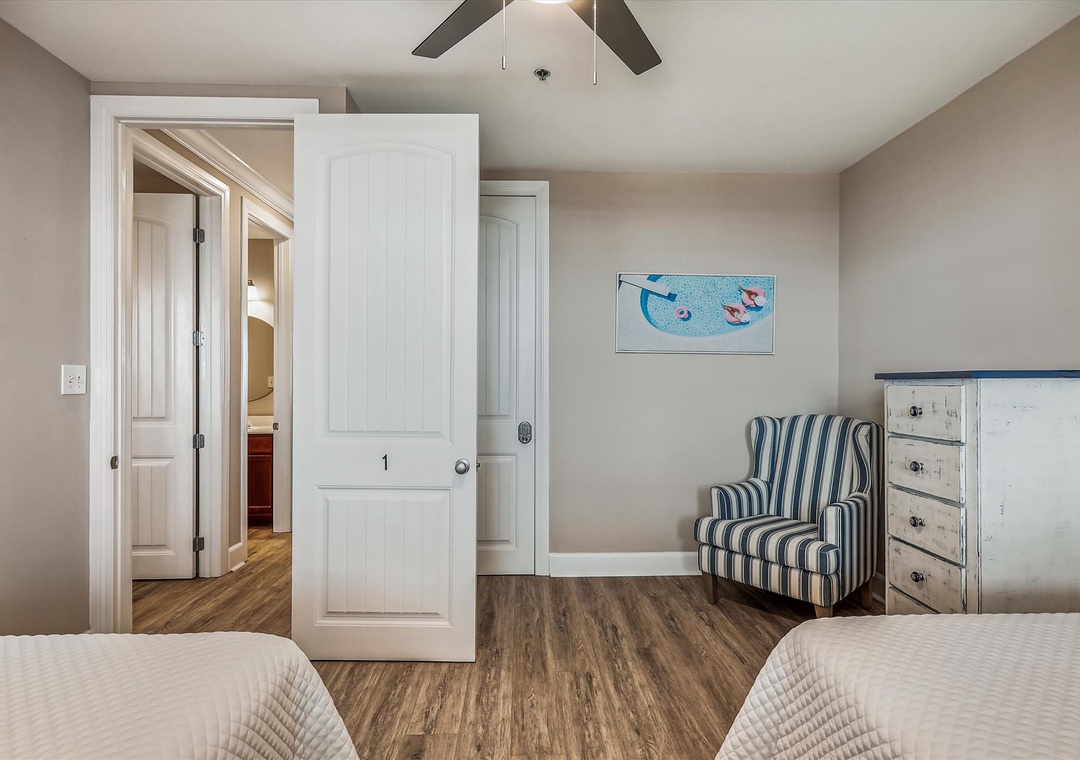 Sailmaker 1001 Guest Bedroom #5