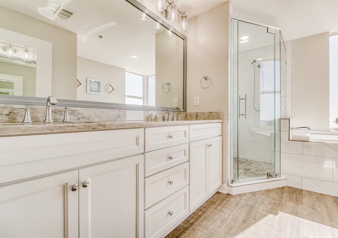 Beach Colony West PH3C Mater Bathroom