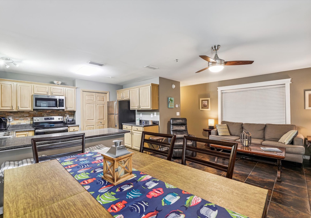 interiors-dining area-127738106