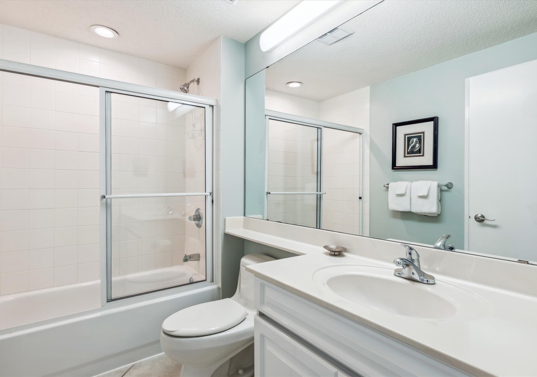 interiors-bath-120554166