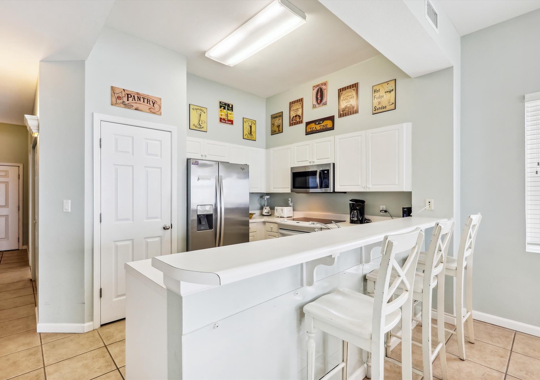 interior-breakfast area-windmere-401_021