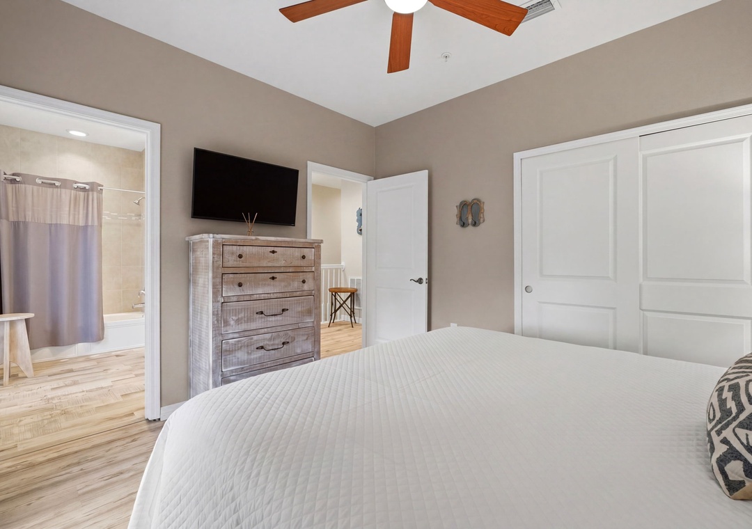 Salty Seagull- Bedroom 2