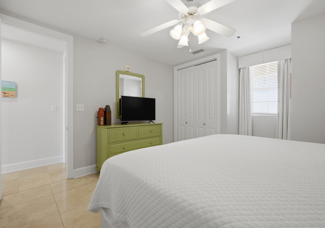 Sailmaker 901- Bedroom 4 & TV