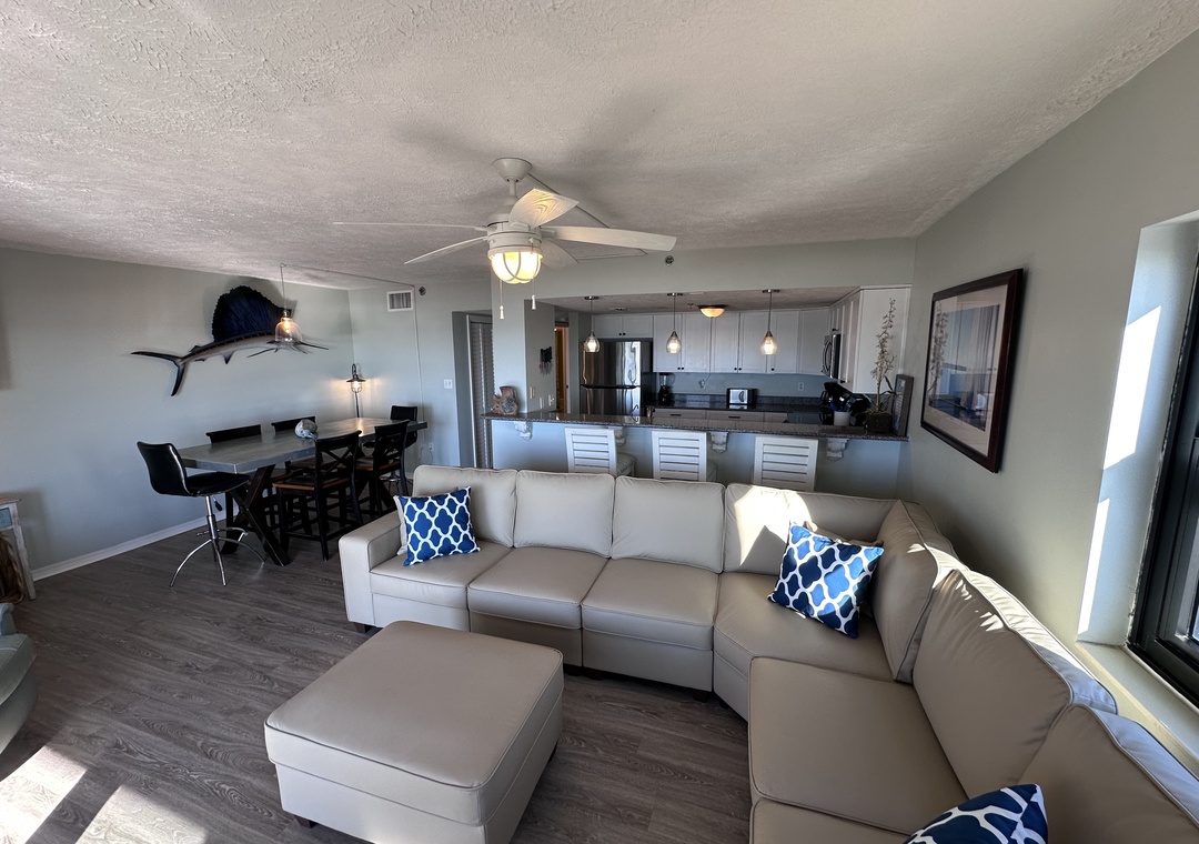 Ocean Breeze West 201